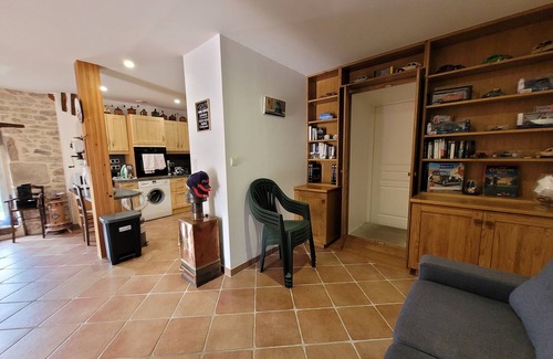 Perols-sur-Vezere House | Maison Avec Terrasse sur le Plateau de Millevaches