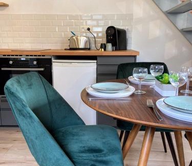 Gare-Jouvenet Apartment | MAISON avec Terrasse, Parking proche Gare & Centre