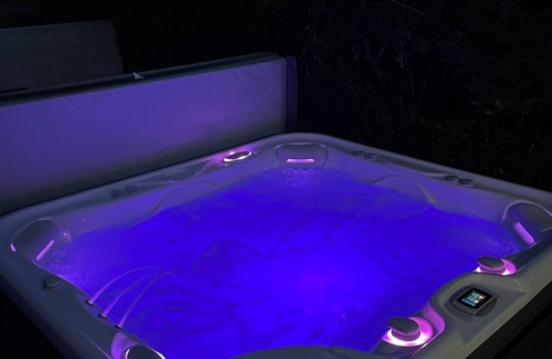 Restinclieres House | Maison Calme Avec Jacuzzi Extérieur Près de la Montagne et la mer