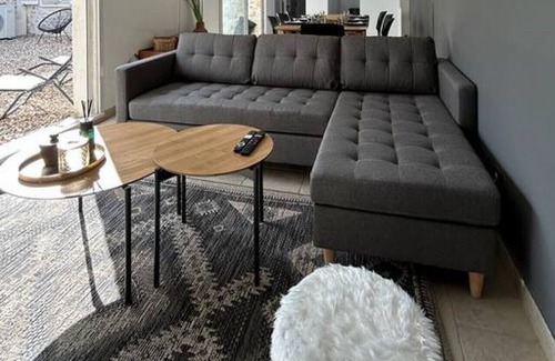 Vernon House | Maison Calme - Climatisée / 4 Chambres / Jardin