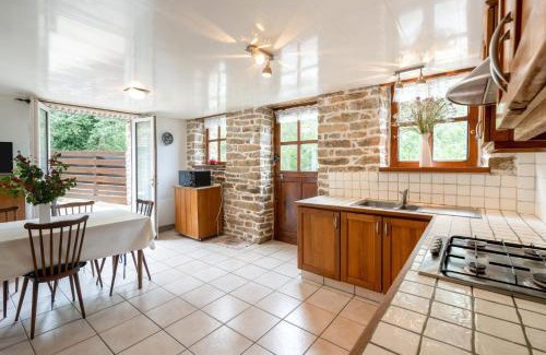 Beuzec-Cap-Sizun House | Maison charmante à Beuzec-Cap-Sizun avec jardin