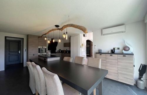 Vallon-Pont-d'Arc House | Maison climatisée avec jardin près du centre de Vallon Pont d'Arc - 6 couchages - FR-1-382-112