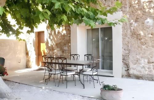 Aubignan House | Maison confortable à Aubignan avec piscine partagée