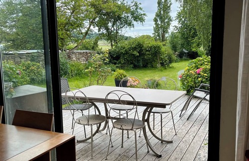 La Ville-es-Nonais House | Maison de Campagne Avec Jacuzzi à 300 m de la Rance et 12 mn de St-malo