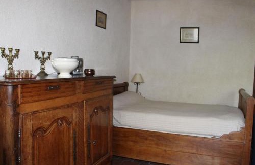 Berfay House | Maison de campagne avec grand jardin, cheminée, vélos et wifi à Berfay - FR-1-410-242