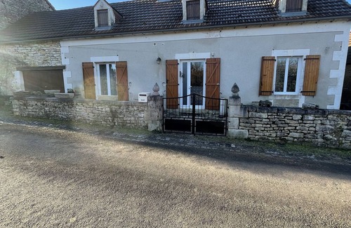 Ajat House | Maison de Campagne Dans un Petit Village du Périgord Proche de Lieux Historiques