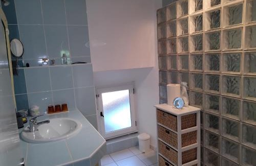 Genestelle Bed & Breakfast | Maison de caractère à Bise