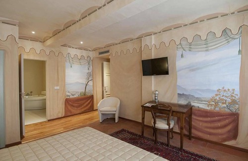 Lucca Historical Center Hotel | Maison de Charme Alla Corte degli Angeli
