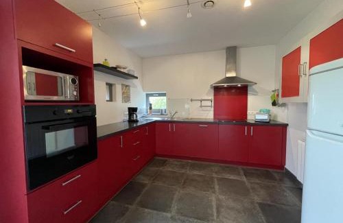 Autry-Issards House | Maison de charme avec jardin et animaux acceptés, proche de chemins de randonnée - FR-1-489-449