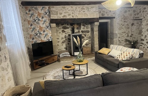 Nerac House | Maison de Charme Avec spa et Patio Privé