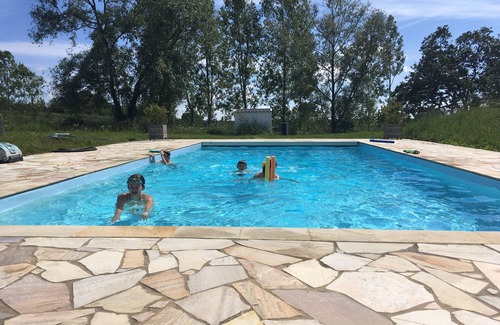 Vaire House | Maison de Famille Avec Grand Jardin et Piscine à 15 mn des Plages