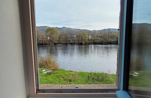 Argentat House | Maison de Pêcheur en Pierre du Xviie Siècle au Bord de la Dordogne