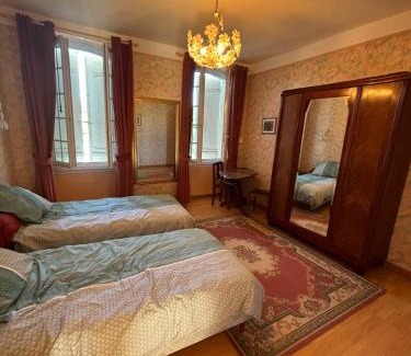 Saint-Laurent-de-Medoc House | Maison de charme en centre ville