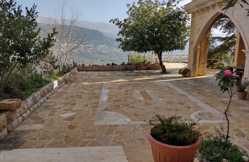 Beiteddine House | Maison de la vallee private guest house great view