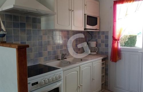 La Tranche-sur-Mer House | Maison de vacances à La Tranche-sur-Mer, 800m plage, commerces à pied, terrasse, parking, 4 pers - FR-1-357-302