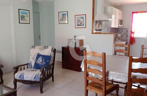 La Tranche-sur-Mer House | Maison de vacances à La Tranche-sur-Mer, 800m plage, commerces à pied, terrasse, parking, 4 pers - FR-1-357-302
