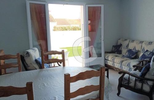 La Tranche-sur-Mer House | Maison de vacances à La Tranche-sur-Mer, 800m plage, commerces à pied, terrasse, parking, 4 pers - FR-1-357-302