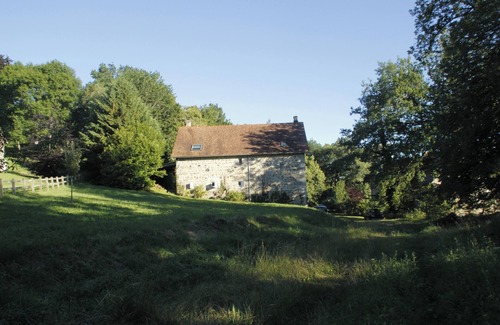 Saint-Frion House | Maison de Vacance Indépendante au Sein D'une Propriété Familiale