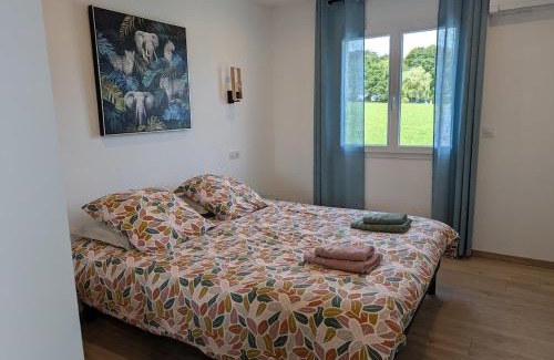 Dounoux House | Maison de vacances raffinée avec terrasse et piscine partagée - FR-1-589-837