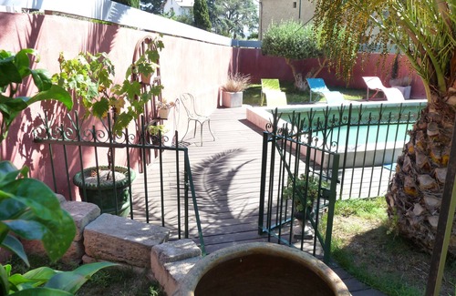 Nezignan-L'Eveque House | Maison de Village Avec Piscine Privée, 15 Minutes des Plages