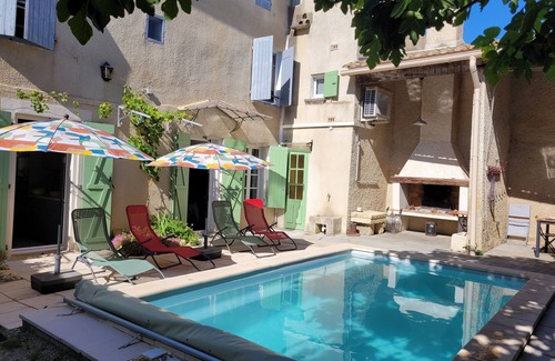 Le Cailar House | Maison de Village du Xvii Siècle en Petite Camargue Avec Piscine