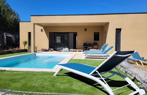 Aubenas House | Maison des libellules de dugradus private swimming pool and pétanque court