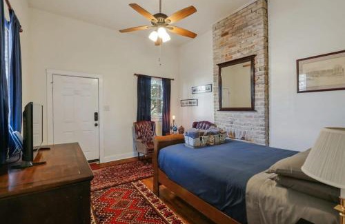 Mid-City Apartment | Maison Dupré Studio
