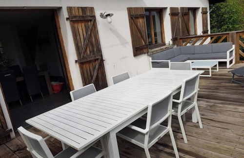 Saint-Ame House | Maison en Lisière de Forêt
