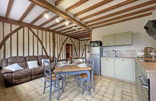 Mantilly House | Maison en pierre avec jardin paisible en Normandie, Wi-Fi inclus - FR-1-497-208