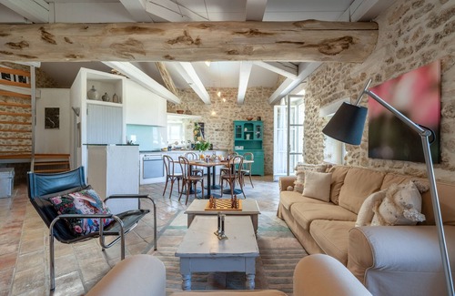 Lagnes House | Maison en Plein Coeur de Village Avec Piscine