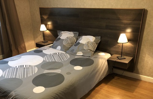 Vic-le-Comte House | Maison Entière 5 Personnes