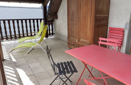 Chambon-sur-Lac House | MAISON ENTRE LACS ET MONTAGNES