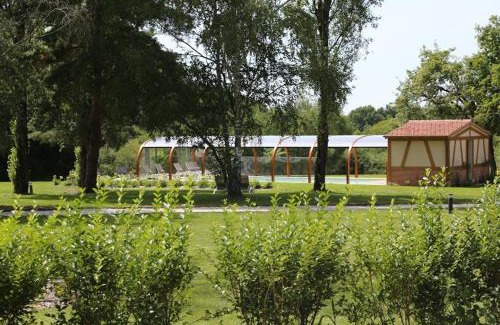 Gien House | Maison etang