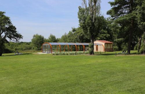 Gien House | Maison etang