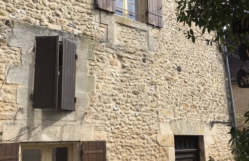 Limeuil House | Maison familiale périgourdine, Limeuil : dépendance, patio, jardin, vue Dordogne