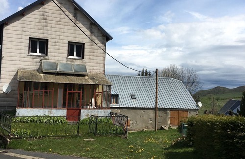 Saint-Alyre-es-Montagne House | Maison à la Montagne