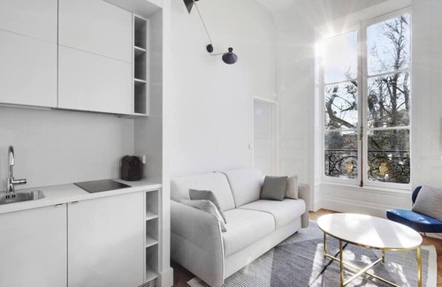 Grand Parc-Paul Doumer Apartment | Maison Labruyère - Royal Garden Suite