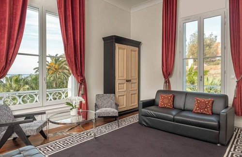 Boulouris-sur-Mer Apartment | Maison Mauresque - Superior Suite "Baudelaire