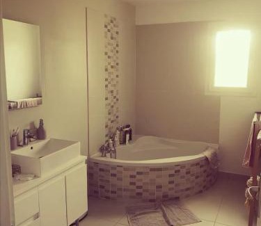Marcy-l'Etoile Villa | Maison moderne 6 personnes, proche Lyon