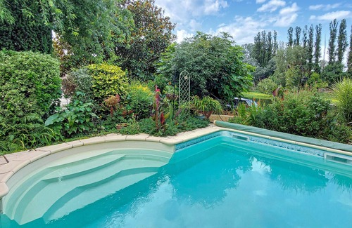 Pessac-sur-Dordogne House | Maison piscine vue rivière