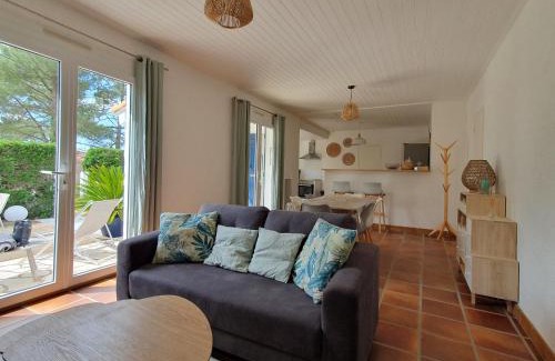 La Faute-sur-Mer House | Maison plain-pied à 400m de la plage avec jardin, WiFi et garage - 3 étoiles Clévacances - FR-1-476-159