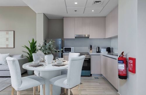 Abu Dhabi Apartment | Maison Privee - Modern Hideaway w/Canal Views on Yas Island