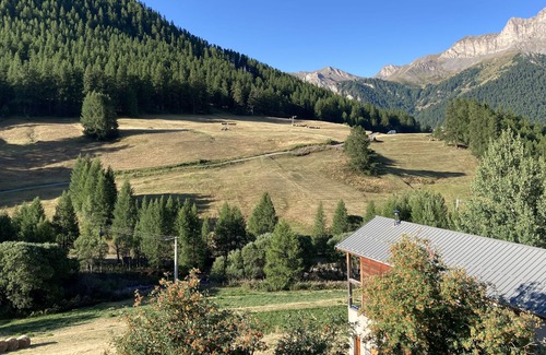 Molines-en-Queyras Ski Chalet | Maison Queyrassine Typique Avec Place de Parking