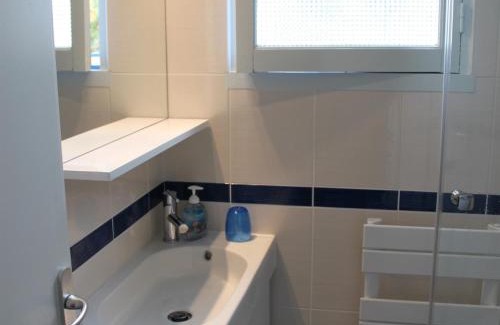 La Faute-sur-Mer House | Maison rénovée près de la plage avec jardin, Wi-Fi et 4 chambres - FR-1-476-85