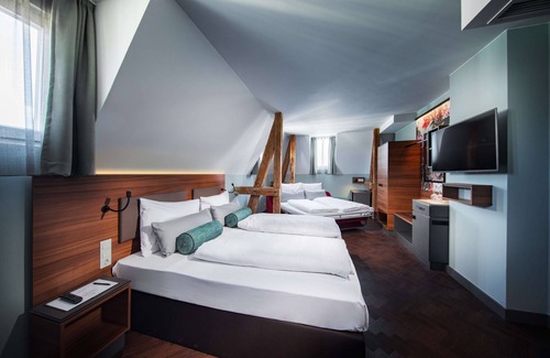 Ludwigsvorstadt-Kliniken Hotel | Maison Schiller