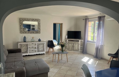 Cogolin Cottage | Maison Spacieuse et Calme au Cœur des Vignes