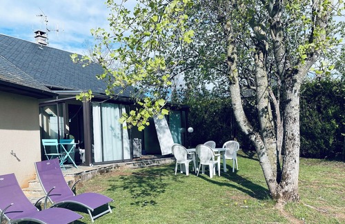Rignac House | Maison T2 de 70 m2 Avec Jardin et Véranda