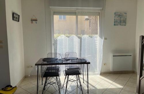 Valras-Plage House | Maison T3 avec petit jardin