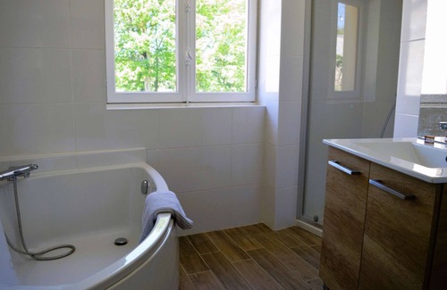 Fontaine-Henry House | Maison Typique - Très Grand Jardin - 7km de la mer