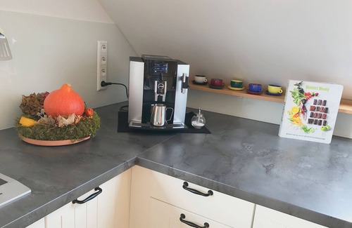 Nonnenhorn Apartment | Maisonette am See, 100 qm, Kamin, 2 Balkone, 1 Schlafzimmer, max. 2 Personen